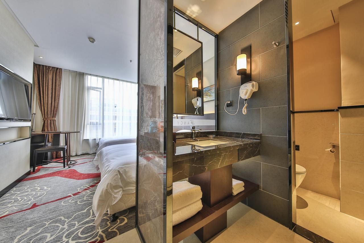 Fancy Hotel Shenzhen Buitenkant foto